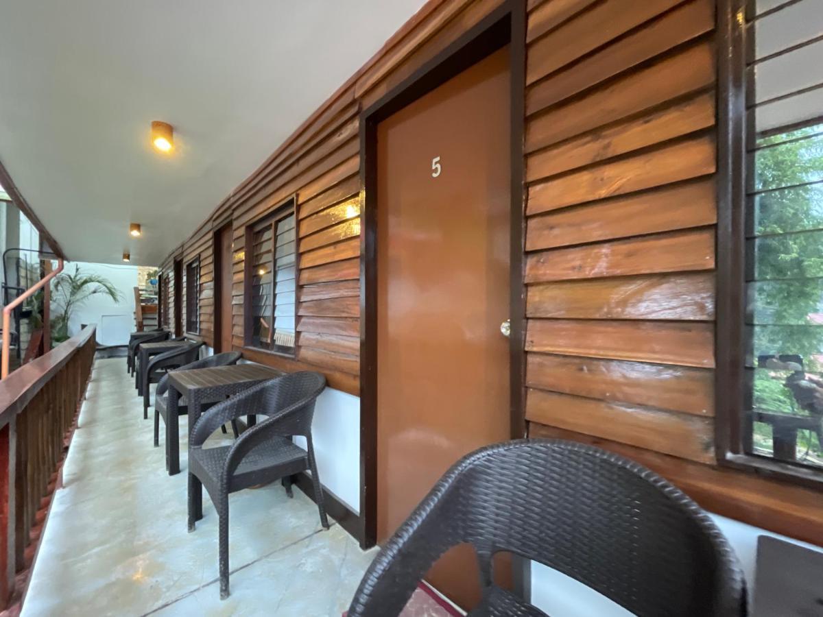 Julz El Nido Inn By Cocotel Exterior photo